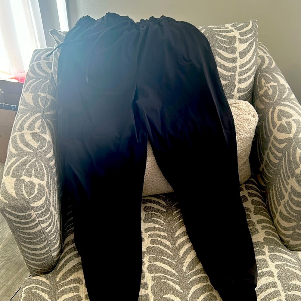 Lululemon joggers